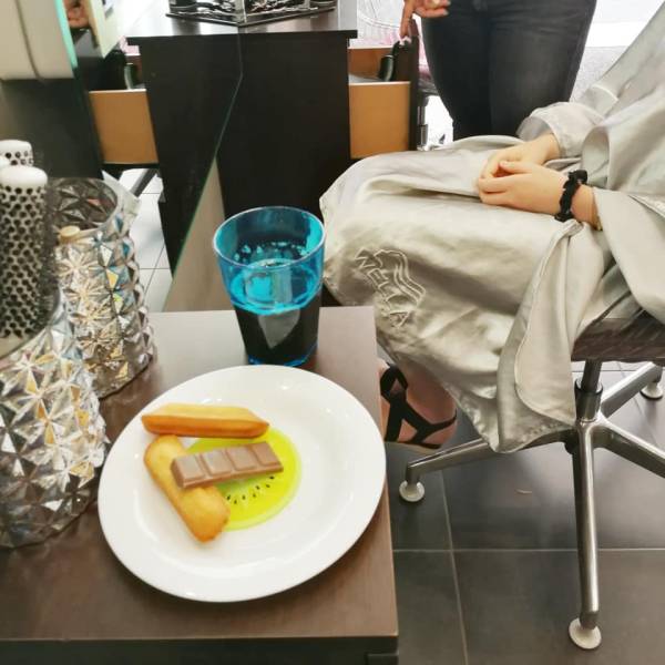 Gris argent, gris cendré, gris blanc, les gris sont de plus en plus tendances… Confiez votre projet coloration  à Coiffure des Arts à Lyon.