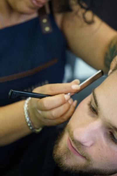 Coiffeur coloriste pour hommes à Lyon