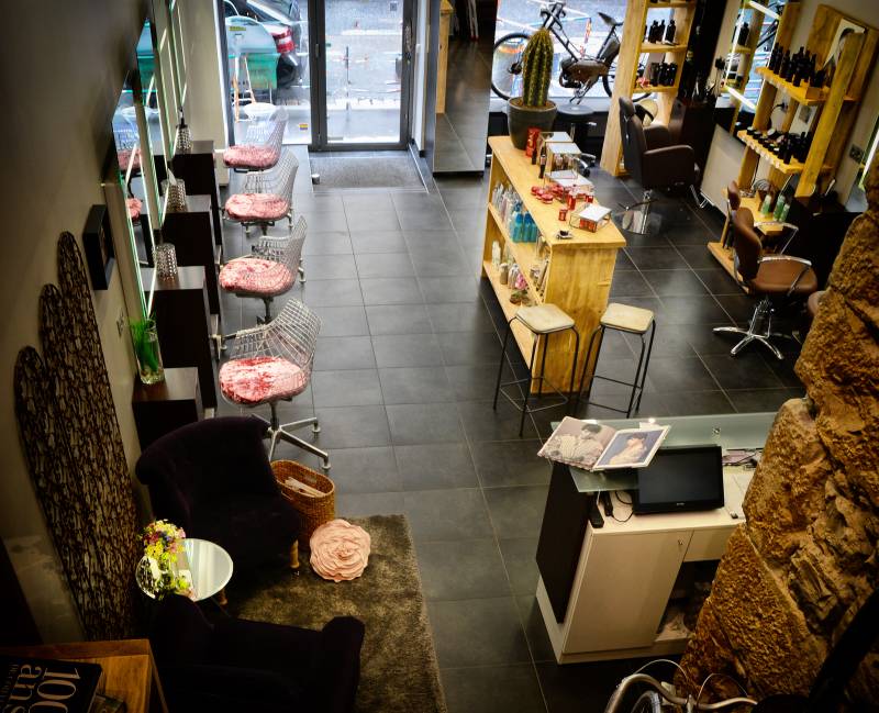 Le balayage abîme-t-il les cheveux ? L’avis des experts coiffeurs à Lyon